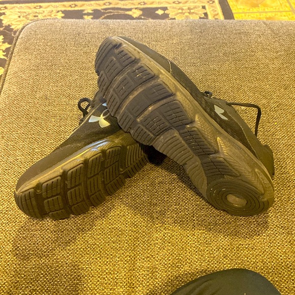 Under Armour Men's Charged Assert Size 13 Athletic Shoe - Picture 2 of 3